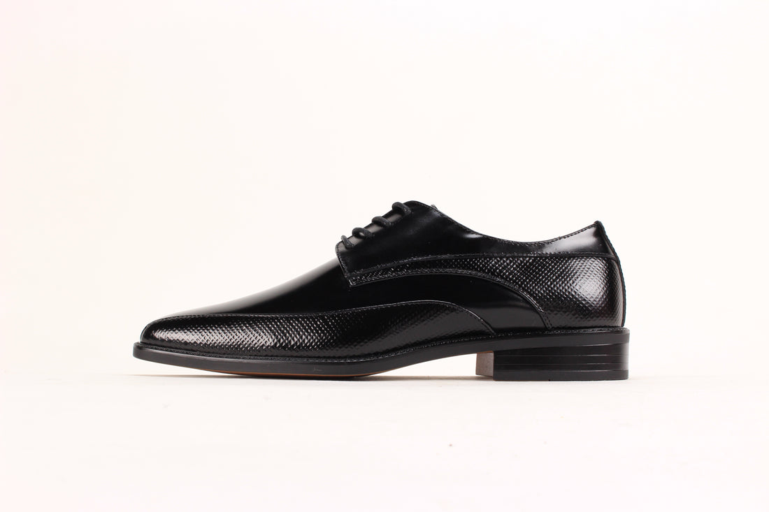 Giorgio Venturi Black Textured Derby Dress Shoes